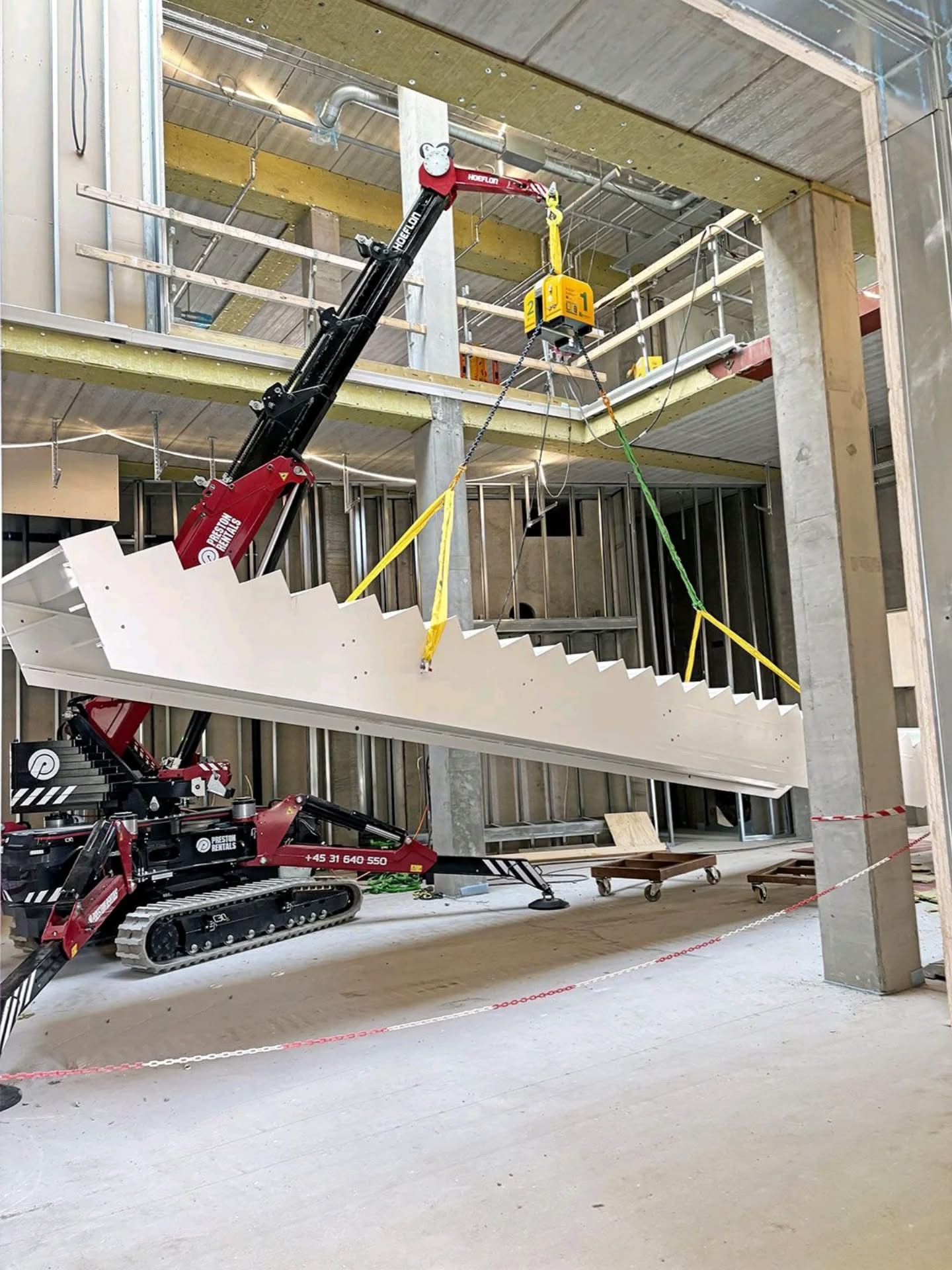 Hoeflon Compact Crane