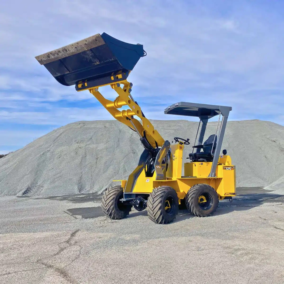 Hummerbee Rough Terrain Forklift